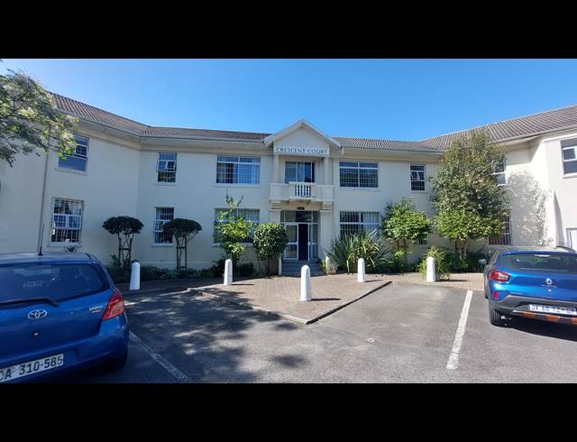 1 BEDROOM APARTMENT TO LET IN RONDEBOSCH VILLAGE